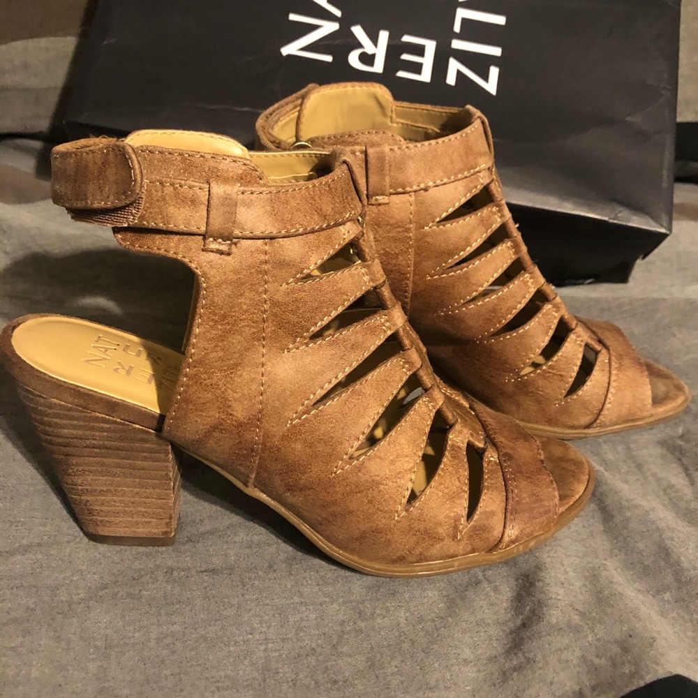 🌺🌺🌺NATURALIZER 6 1/2🌺🌺🌺